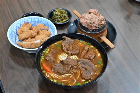 德忞牛肉麵|德忞牛肉麵 推薦餐點、網友評價｜台北市中正區中式麵